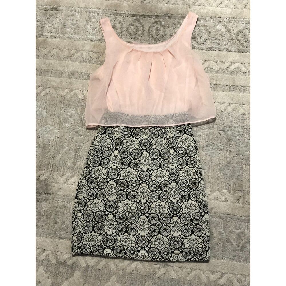 Woman's Small Emerald Sundae Dress